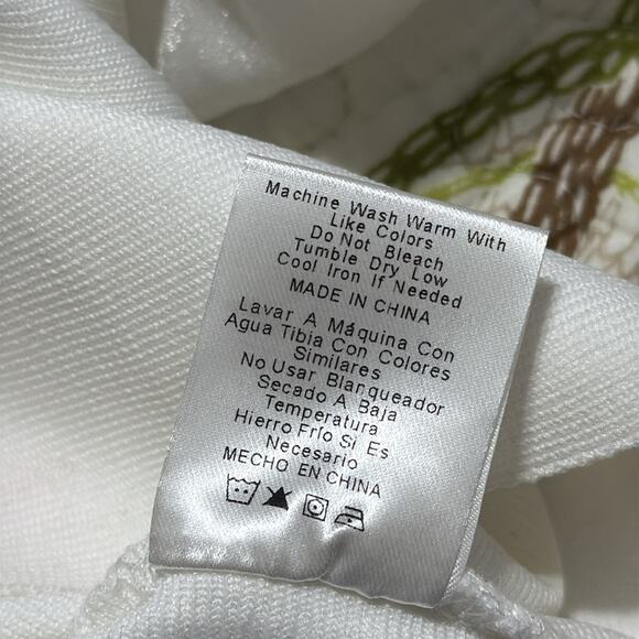 Twelfth size large puff sleeve white crop top off the shoulder adjustable straps - Picture 9 of 12